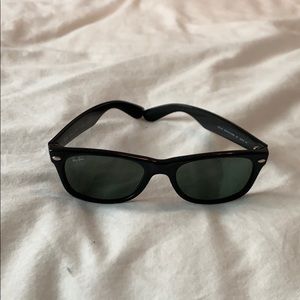 Wayfarer Rayban sunglasses